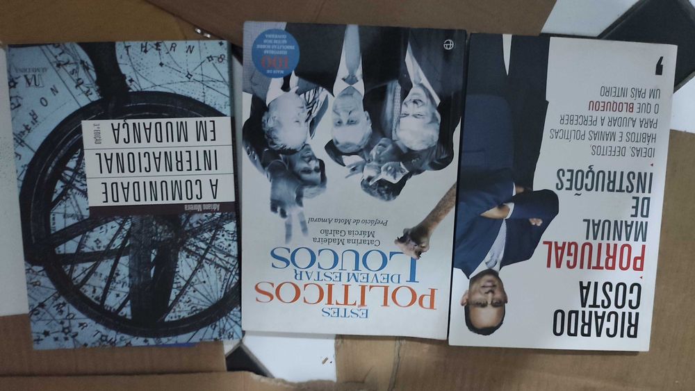 Lote 23 Livros de Politica e História de Portugal