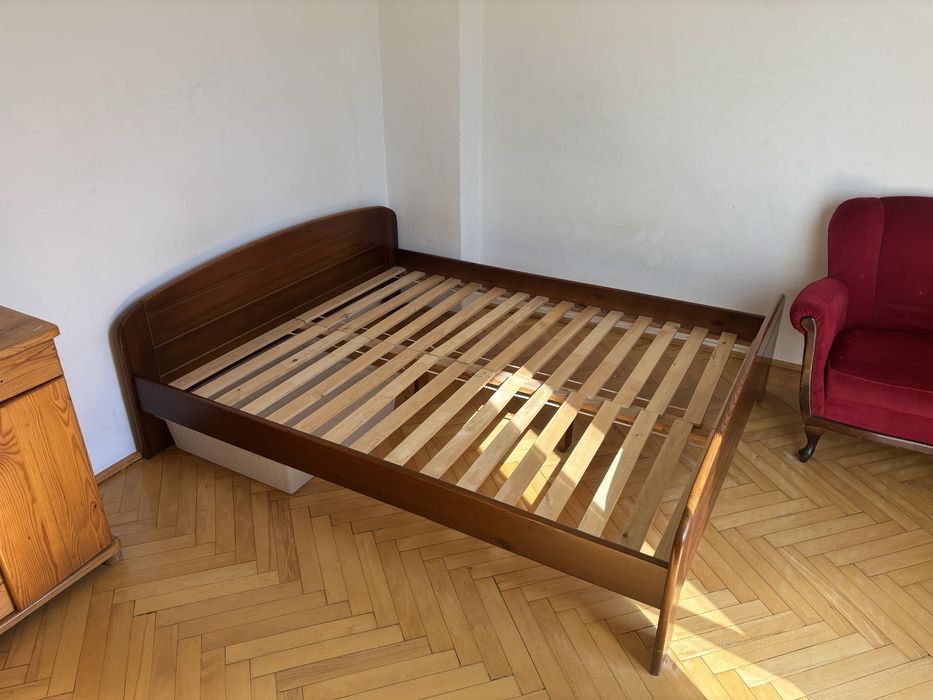 ZAREZERWOWANE Solidne łóżko drewniane 160x200