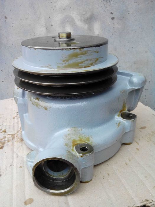 Помпа  водяна Урал 4320 КамАЗ5320