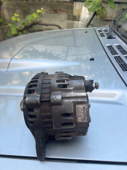 Генератор  Mitsubishi Pajero 2 2.8 MD325696