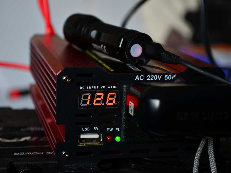 Робочий інвертор Powerone plus SSB-1200w