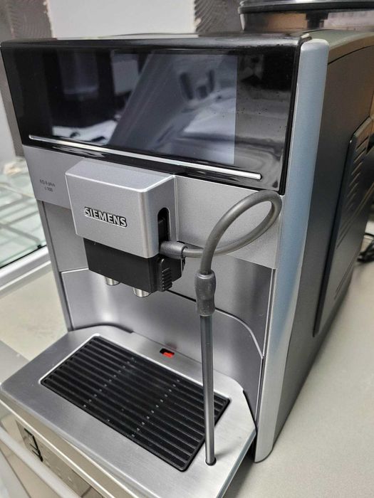 Ekspres do kawy (Siemens EQ.6 plus s100