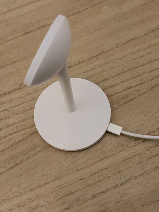 Anker MagGo Wireless Charging Stand with MagSafe 15W Fast Charging, Qi2