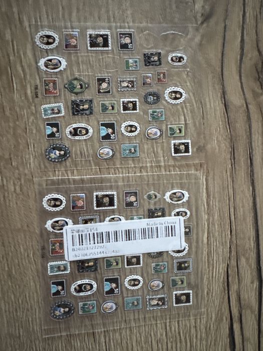 Onrazy nakleji na paznokcie