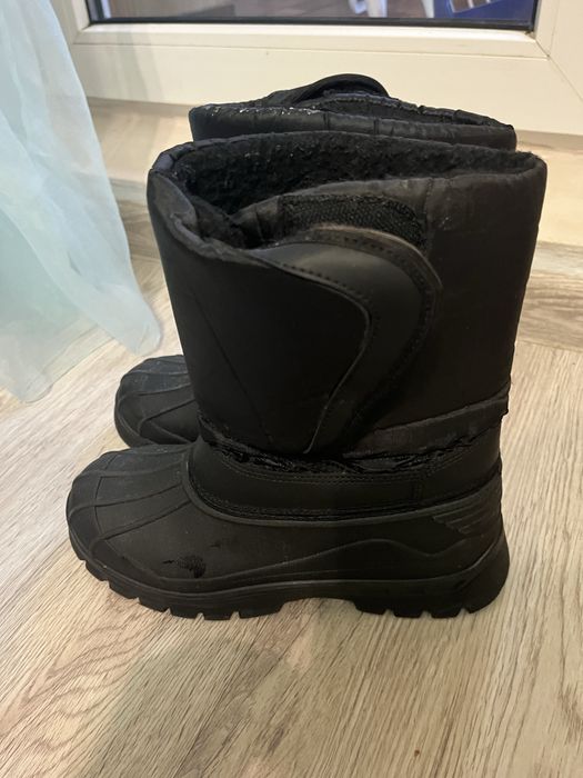 Зимові чоботи жіночі
