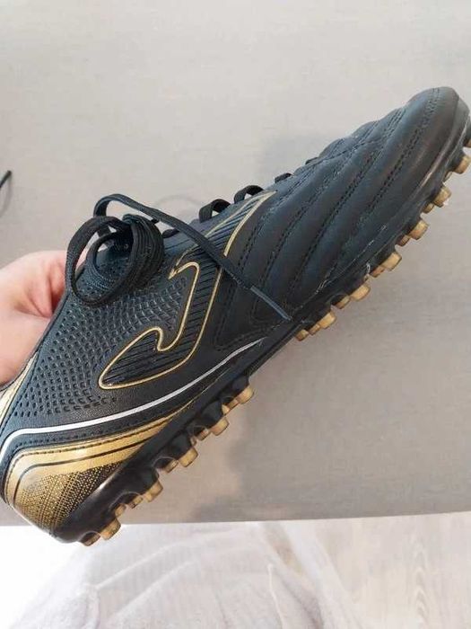 Chuteiras Joma 42