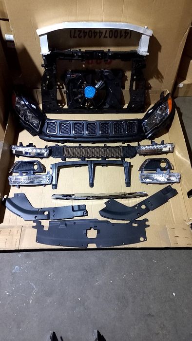 Передняя панель Jeep Compass 2017 Диффузор  джип компас