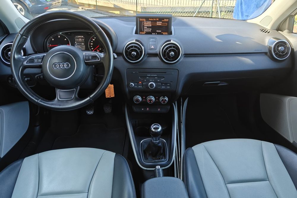Audi A1 1.6 TDI 105cv Sport