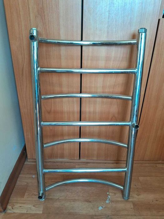 Водяний рушникосушитель