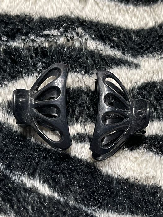 Czarne, mniejsze spinki do włosów