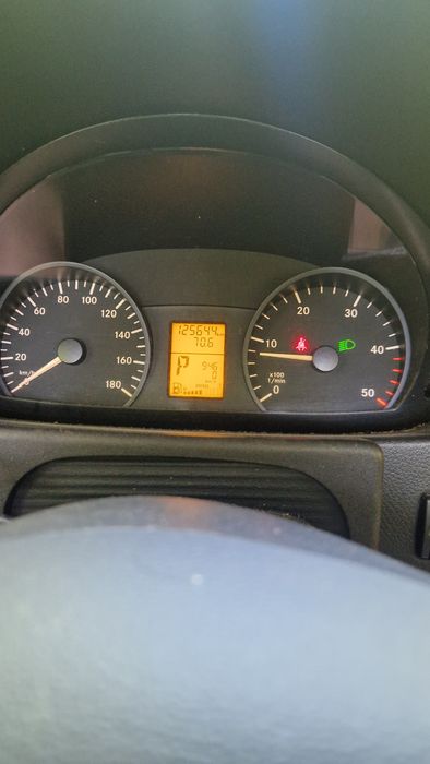 Auto laweta 906 mercedes