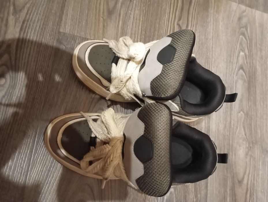 Продам Zara  скейтери
