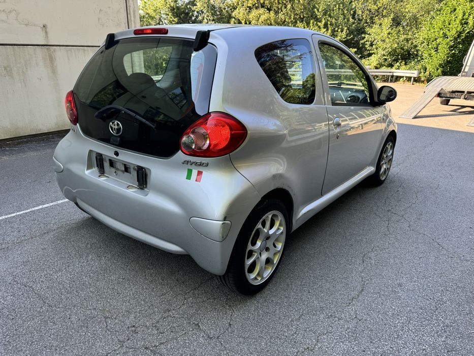 Авторазборка Peugeot 107 запчасти БУ Сірий колір шрот