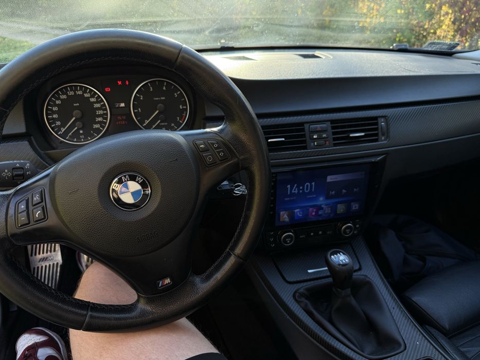 BMW Seria 3 320i E90