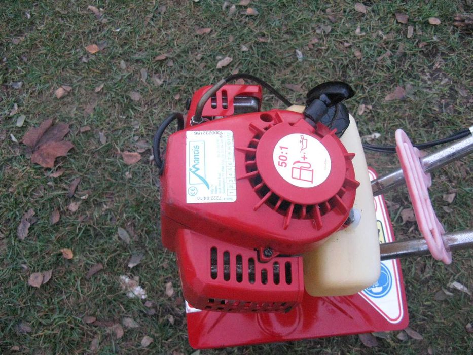 glebogryzarka spalinowa mantis