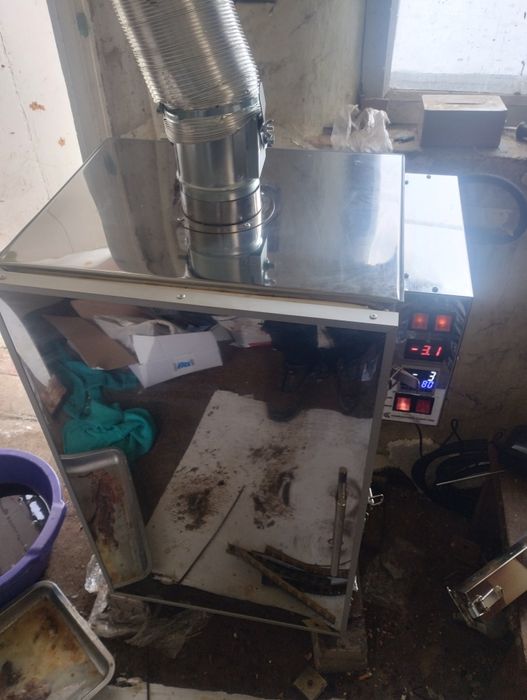 Коптильня, на 25кг горячого і холодного копчення