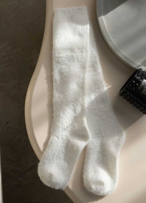 Пухнасті теплі білі гольфи з вовною