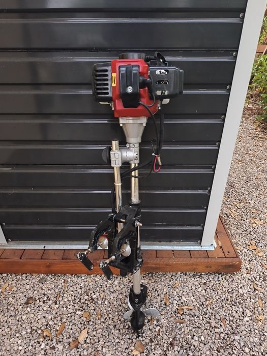 Barco insuflável Intex excursion 5+motor 52cc
