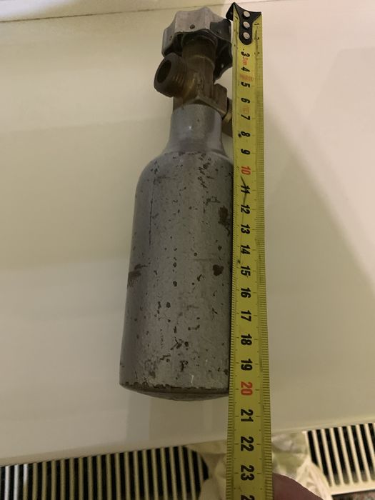 Німецький балон металевий  для газів ,0,5кг вміст балону. 250атмос