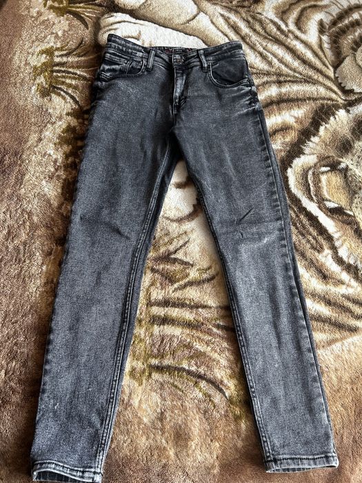 Жіночі джинси 27 розмір