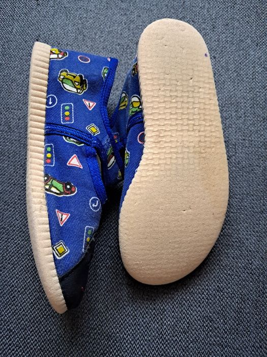 Капці дитячі тапочки