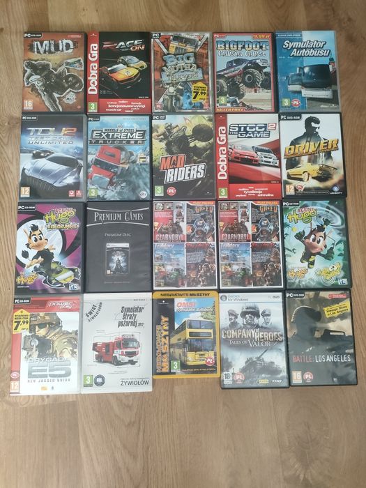Gry na PC różne.