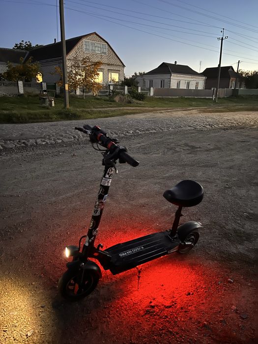 Електросамокат Kugoo m4 pro.