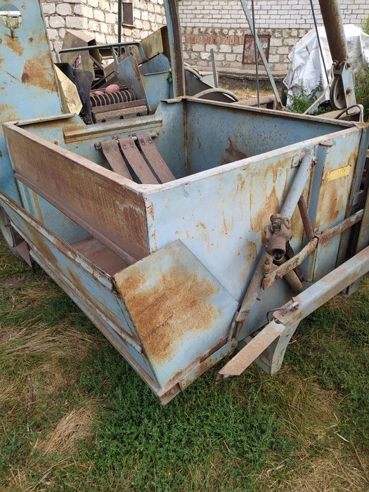 Однорадній прицепний картопляний комбайн карлик