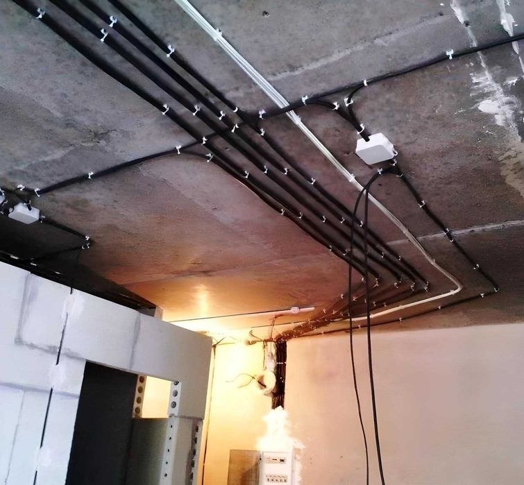 Электрик Профессионал Срочный Вызов / Услуги Электрика