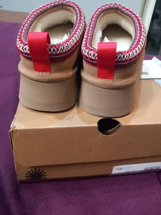 Buty  Ugg  rozm. 40, nowe w opakowaniu
