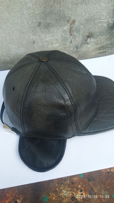 Продам кожаную бейсболку.