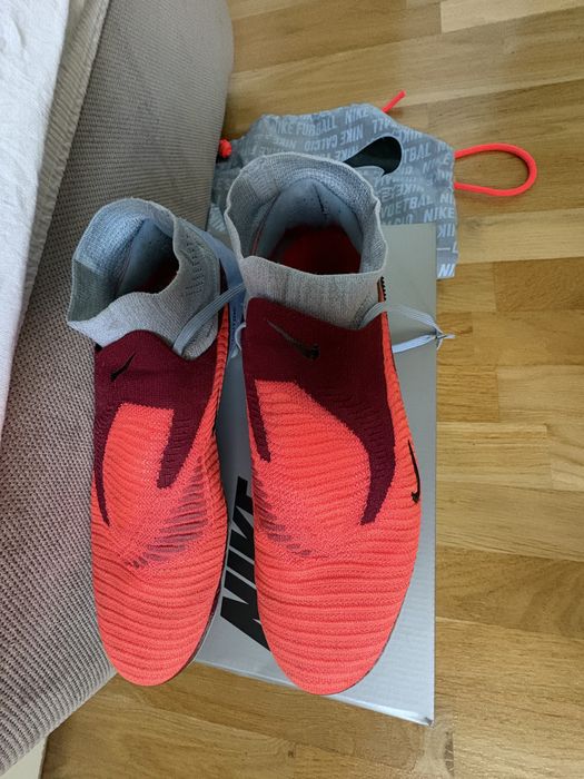 Nike phantom elite