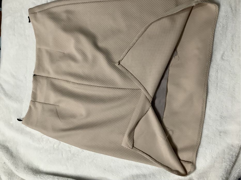 Elegancka spódnica beżowa midi 48/50