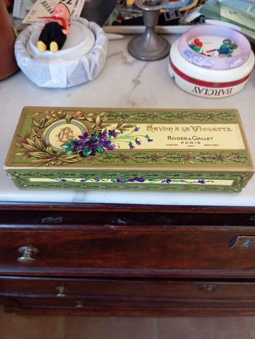 Caixa para colecionador Roger & Gallet  (rara)