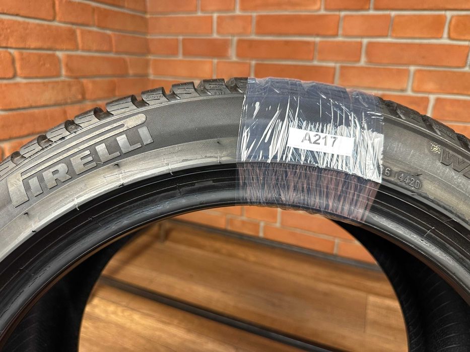 1x 275/40R18 Pirelli SottoZero 3 103V ROK 2020 7,5mm