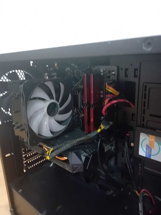 Computador gaming com placa gráfica