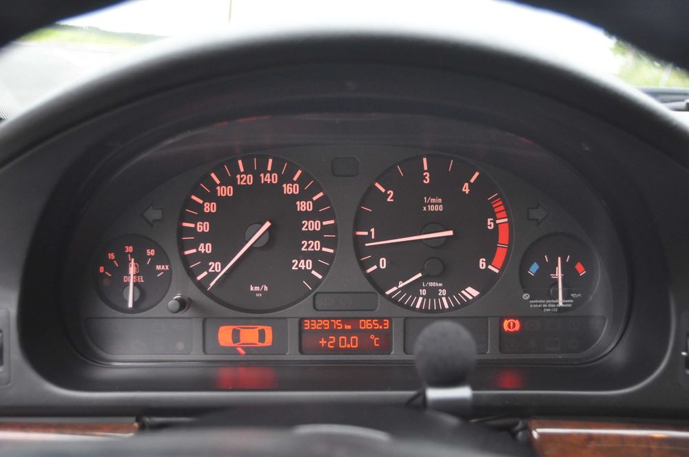 BMW 520d E39 2001 Facelift – Edição Individual
