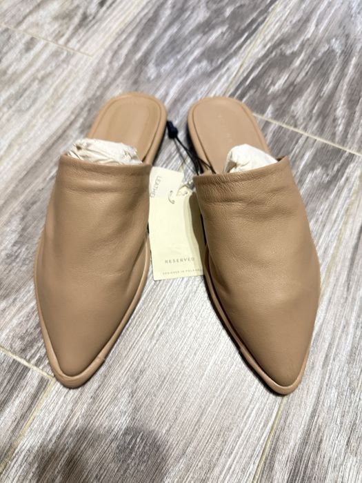 Мюлі,сандалі,шльопанці  Reserved