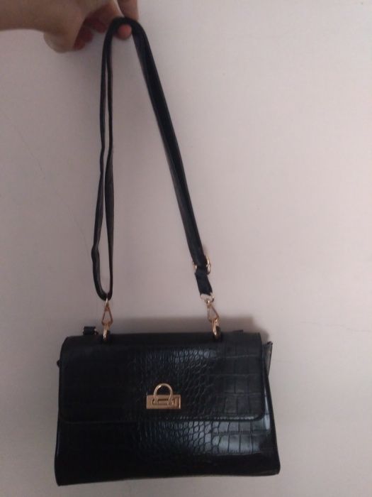 Bolsa preta Parfois
