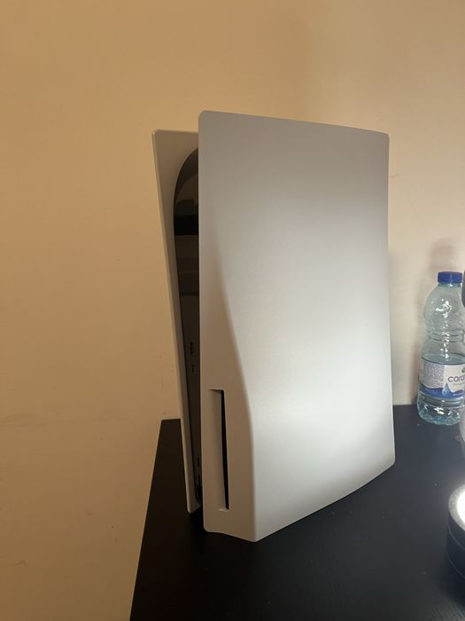 PlayStation 5 Standard (Leitor de Discos) – Como Nova