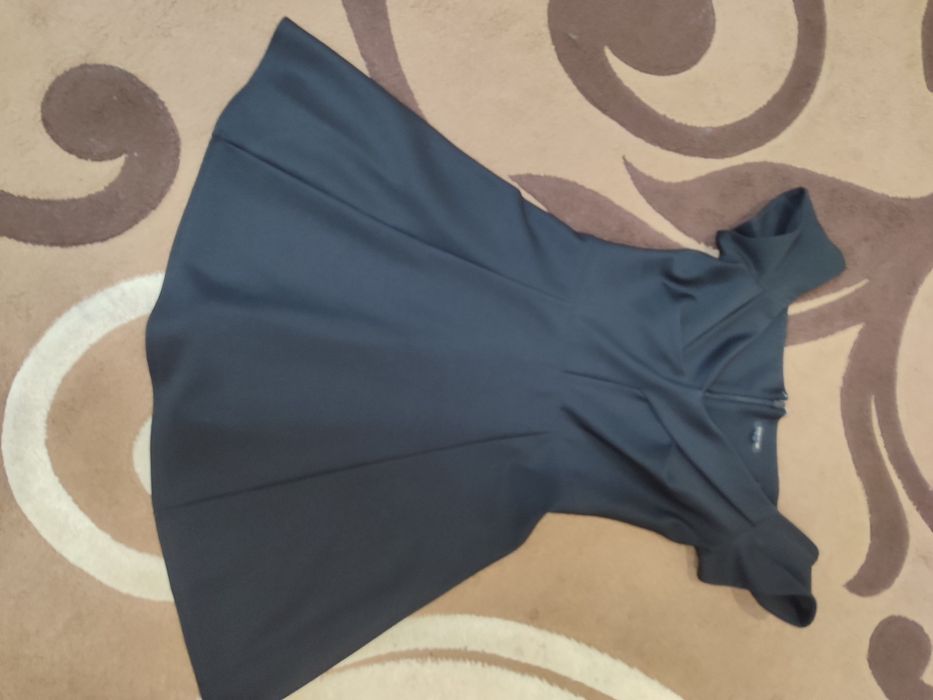 Жіноча сукня в розмірі м