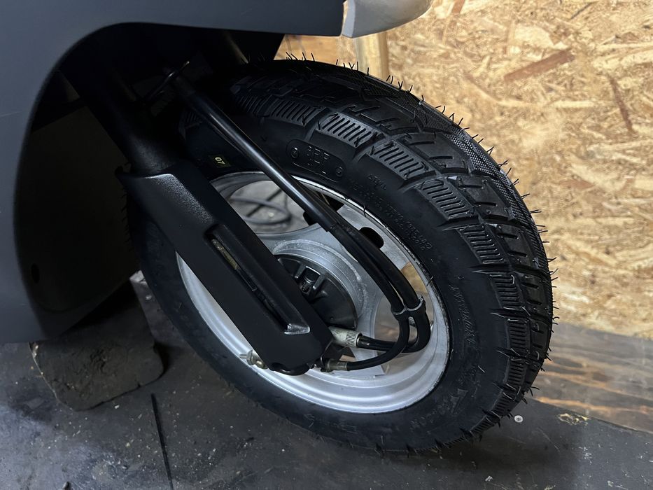 suzuki lets 2 new японія