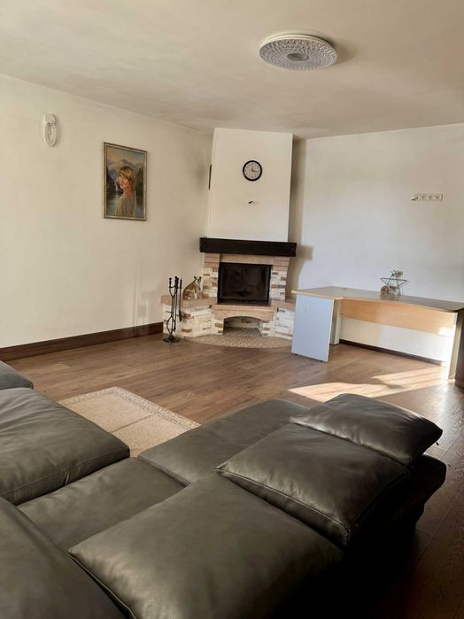 Будинок на березі ставка у Високому