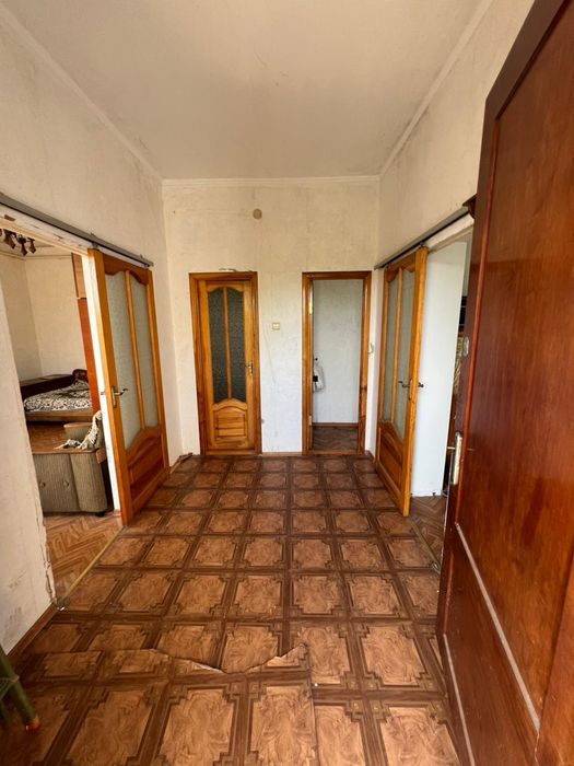 Продаётся дом у озера, пригород Черноморска.