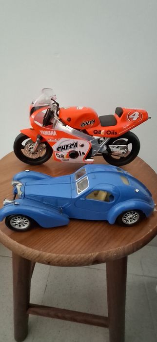 Miniatura a mota e Carro