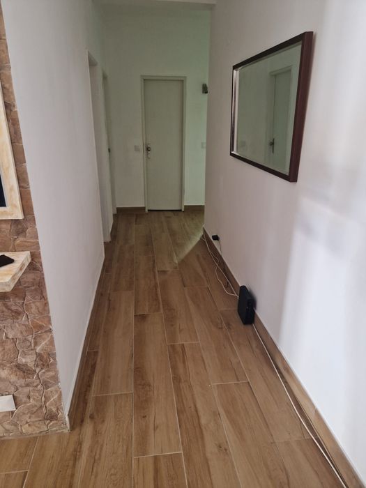 Alugo quarto no entroncamento