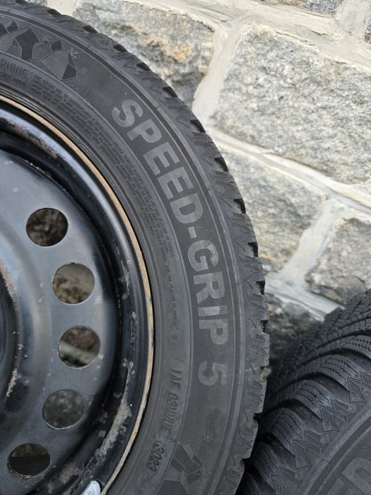 Резина шини зимня Semperit Speed-Grip 5 185/60 R15 88T XL