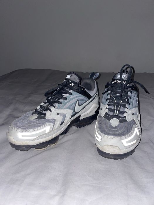 NIKE Vapormax Evo Wolf