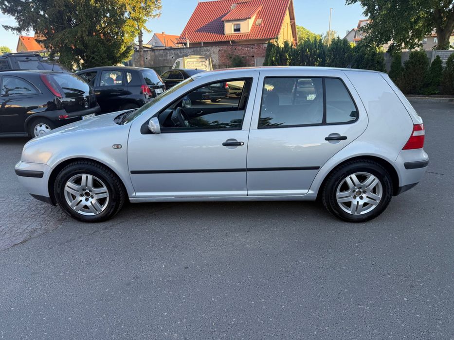 Volkswagen Golf 4 automat 1.6 benzyna fajny stan