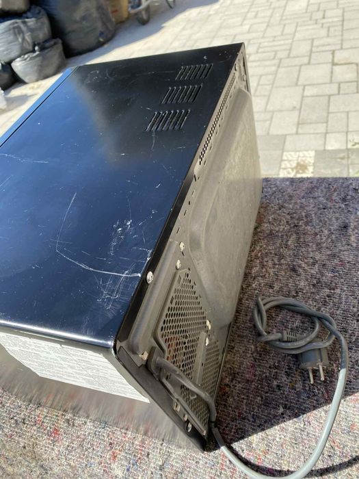 Мікрохвильова піч CONSTRUCTA